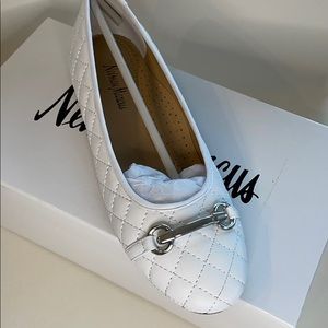 Neiman Marcus quilted flats Suzy NIB 7.5